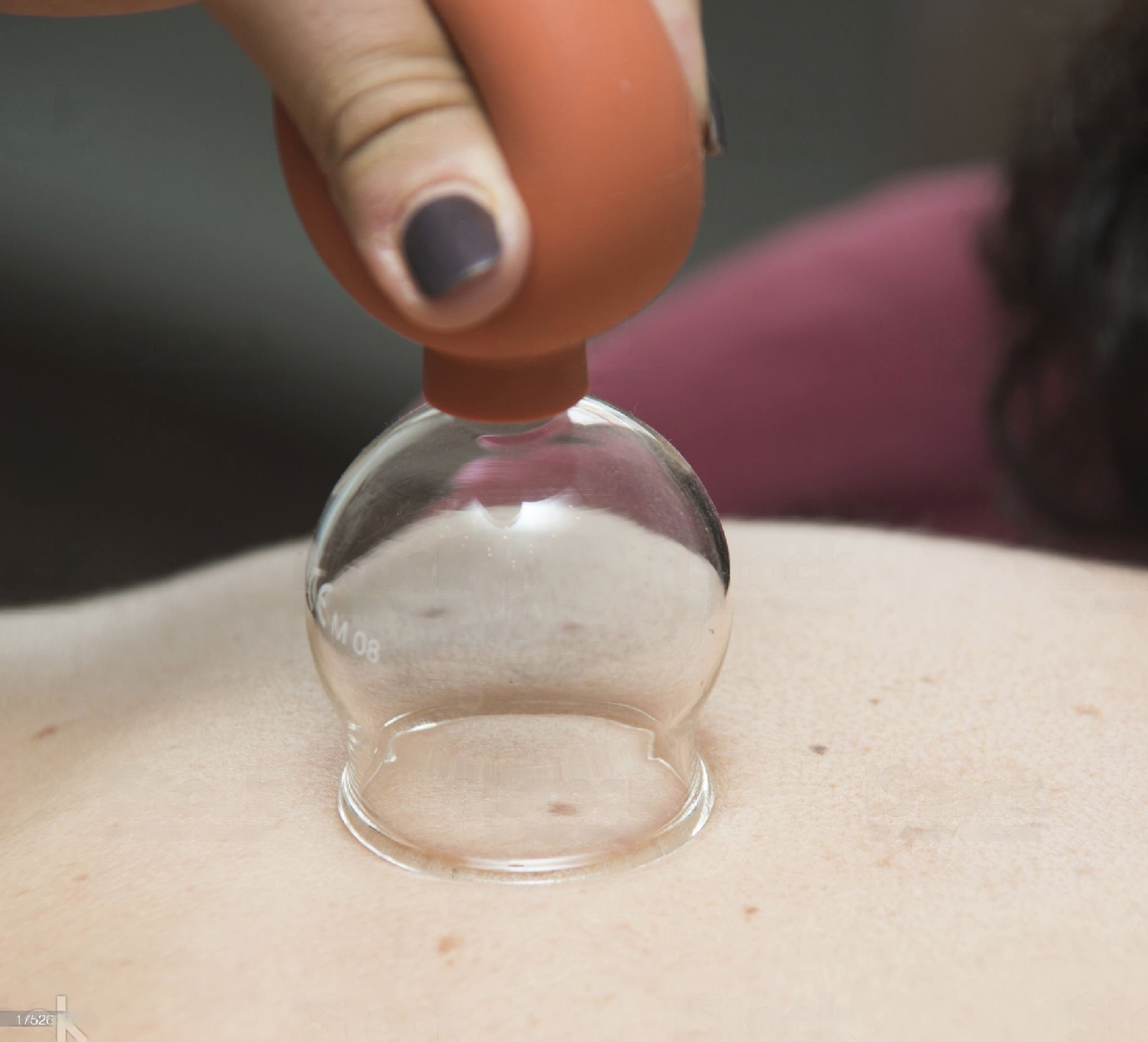 Obtenez un ventre lisse et ferme grâce à mon massage anti-cellulite à Aix-en-Provence